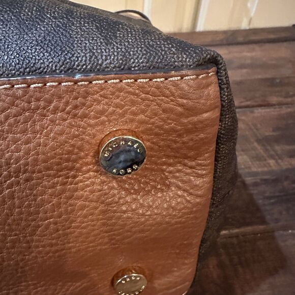 MICHAEL KORS Marina North Drawstring Tote Shoulder Bag Signature - Picture 6 of 13